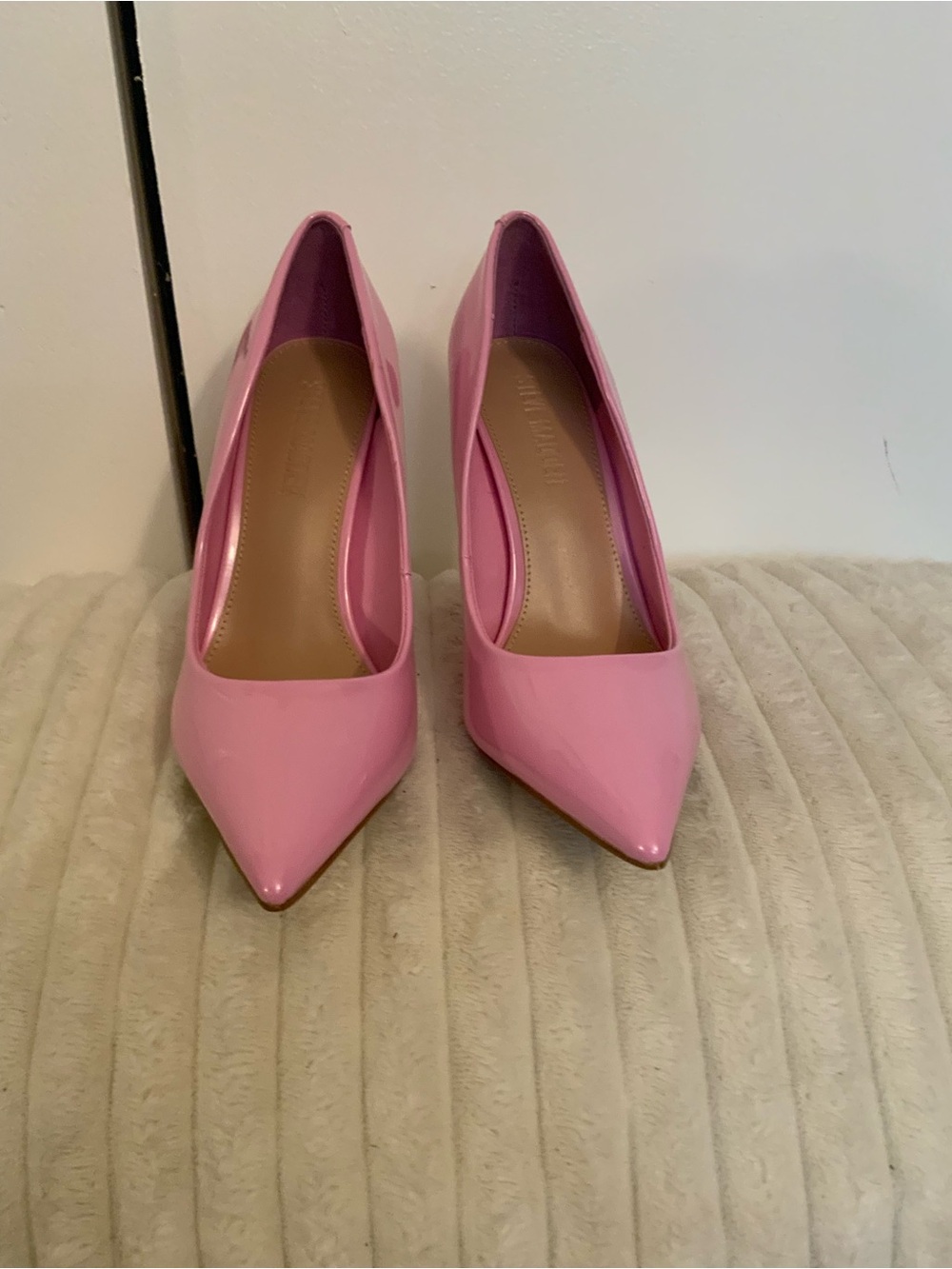Steve Madden Pink Patent Pointed-Toe Stiletto Pumps - Picture 2 of 5